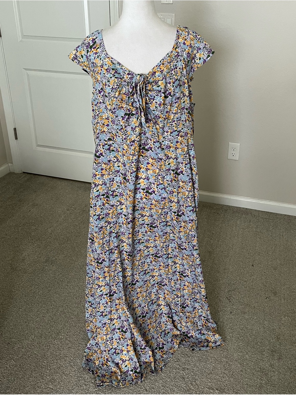 NWT BloomChic Yellow and Blue Floral Tie-Front Maxi Dress Size 18/20